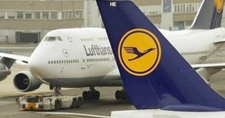 Germany: Life paralyzed after four-day pilots' strike begins